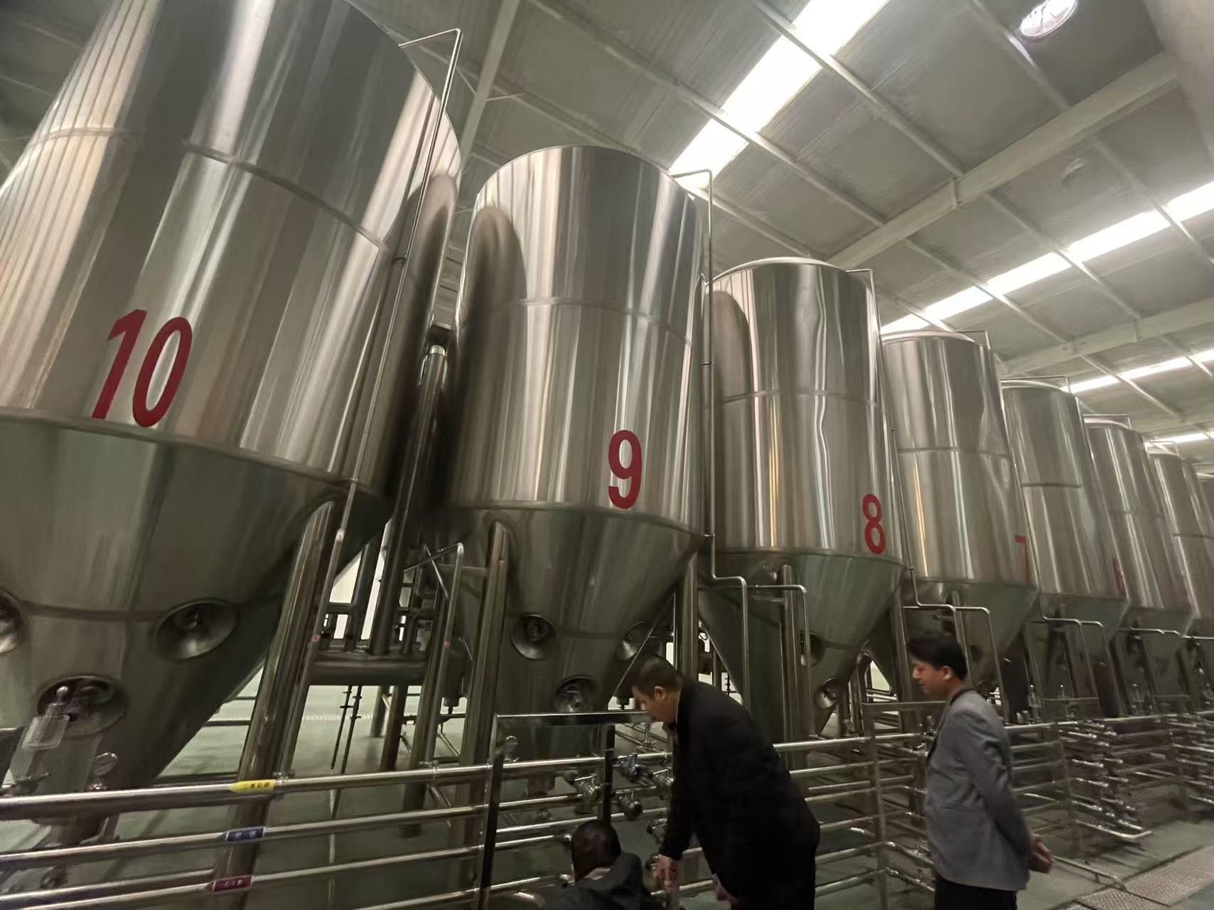 融水精酿啤酒设备厂—平面布置、设备设计、制造、调试、培训等一条龙服务
